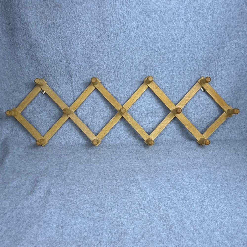 Accordion Wall Rack Tan Wood 10-Peg Expandable Hanger